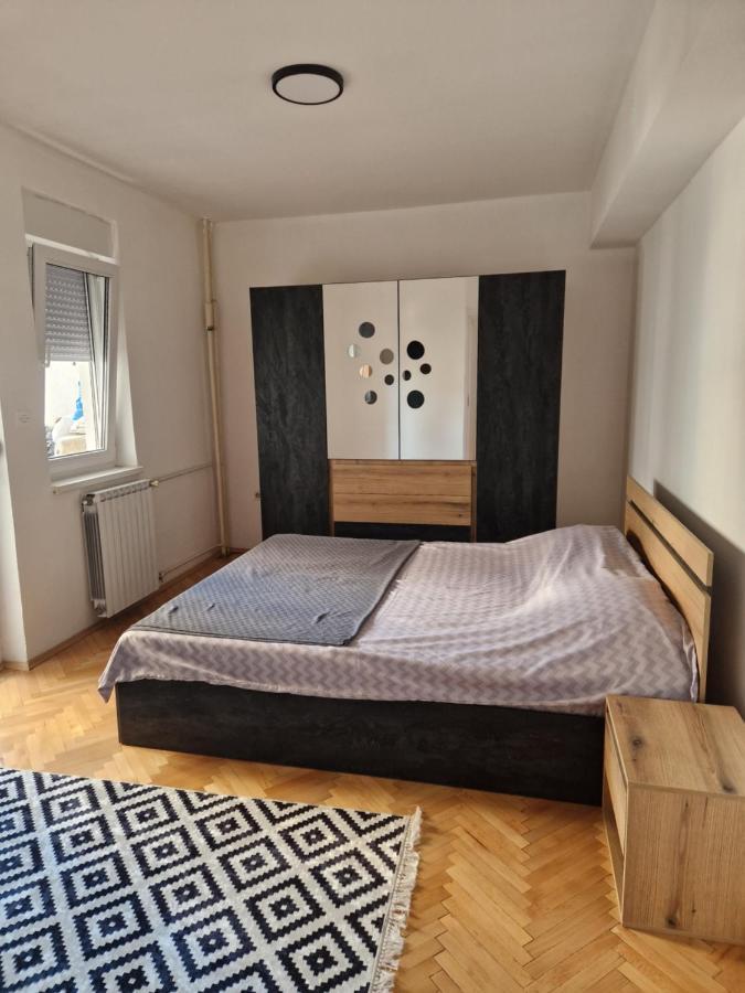 Comfy Center Apartment Skopje Buitenkant foto