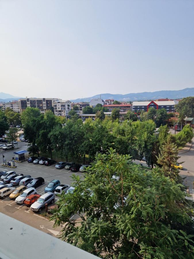 Comfy Center Apartment Skopje Buitenkant foto
